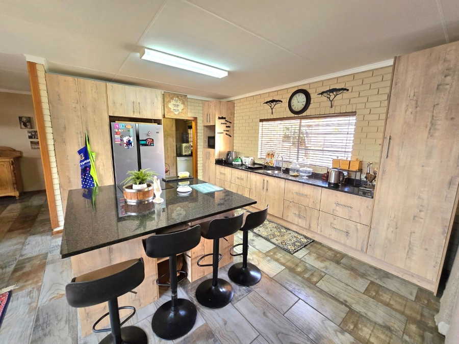 4 Bedroom Property for Sale in La Provance Free State